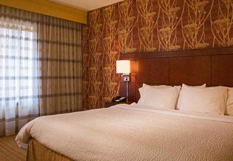 Courtyard By Marriott Boston Norwood/Canton Exterior foto